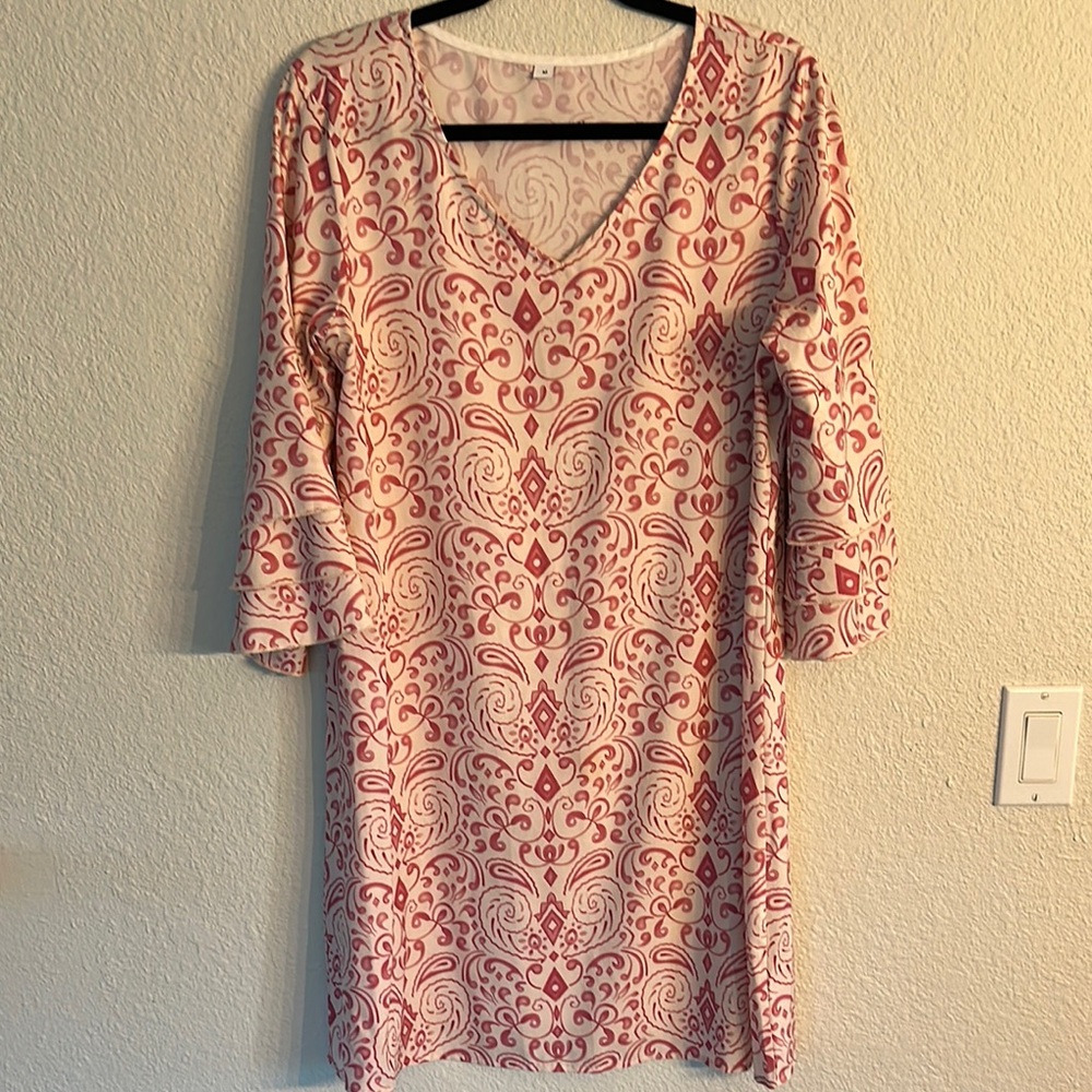 Elegant Pink and White Patterned Dress